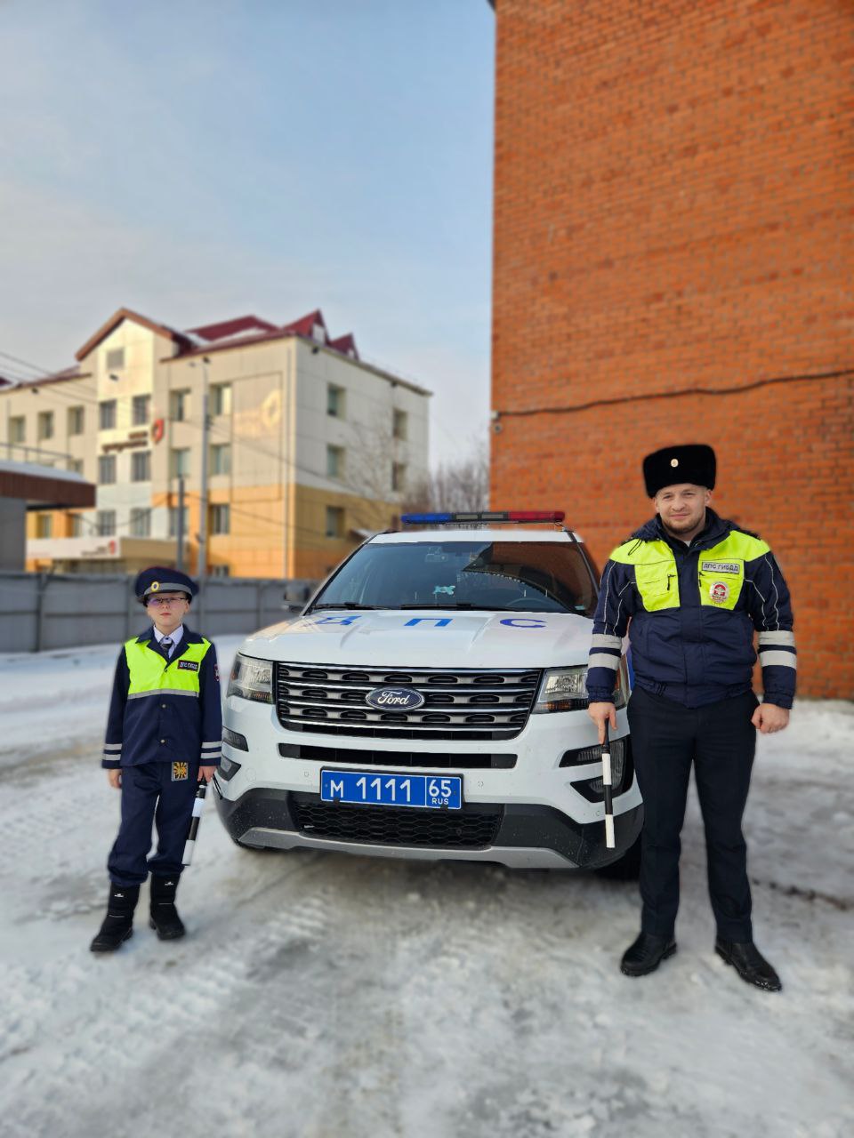 Под Новый год мечты сбываются! Третьеклассник побывал в Госавтоинспекции Сахалинской области Под Новый год мечты сбываются! Третьеклассник побывал в Госавтоинспекции Сахалинской области