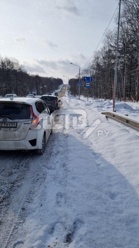 Пробиты баллоны, деформирован диск: опасная яма стала ловушкой для сахалинских автомобилистов Пробиты баллоны, деформирован диск: опасная яма стала ловушкой для сахалинских автомобилистов
