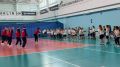 В спортшколе по волейболу устроили предновогодние веселые старты для самых юных спортсменов