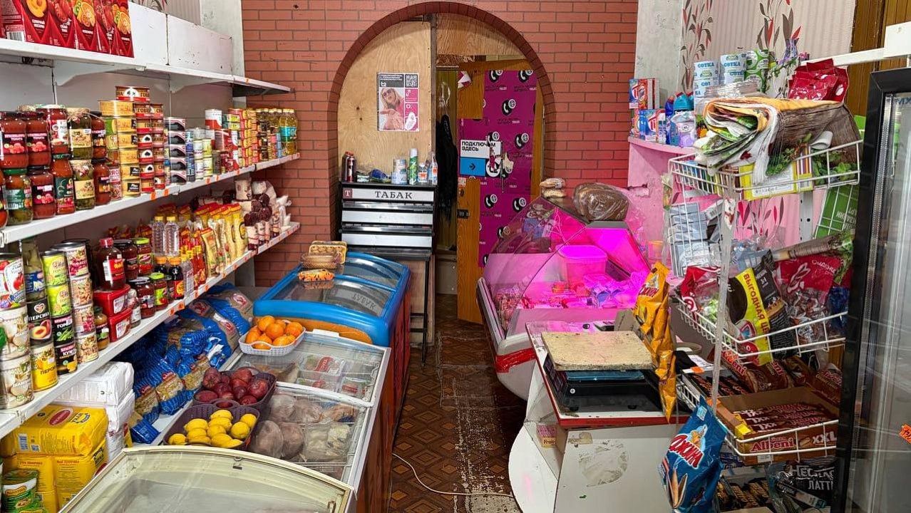 Иностранная гражданка, из-под полы продававшая спирт в магазине, изобличена полицией Сахалина Иностранная гражданка, из-под полы продававшая спирт в магазине, изобличена полицией Сахалина