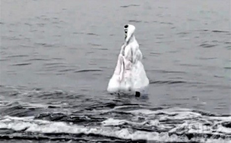 Золотое яйцо, тюльпаны на помойке, страшная авария и снегоход в подарок от моря