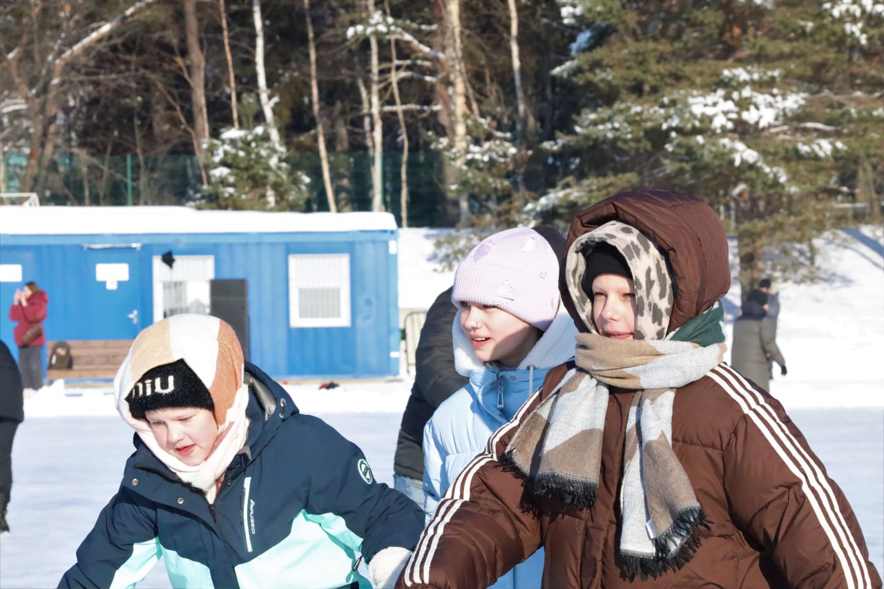 Сахалинцы открыли Декаду спорта катанием на коньках Сахалинцы открыли Декаду спорта катанием на коньках