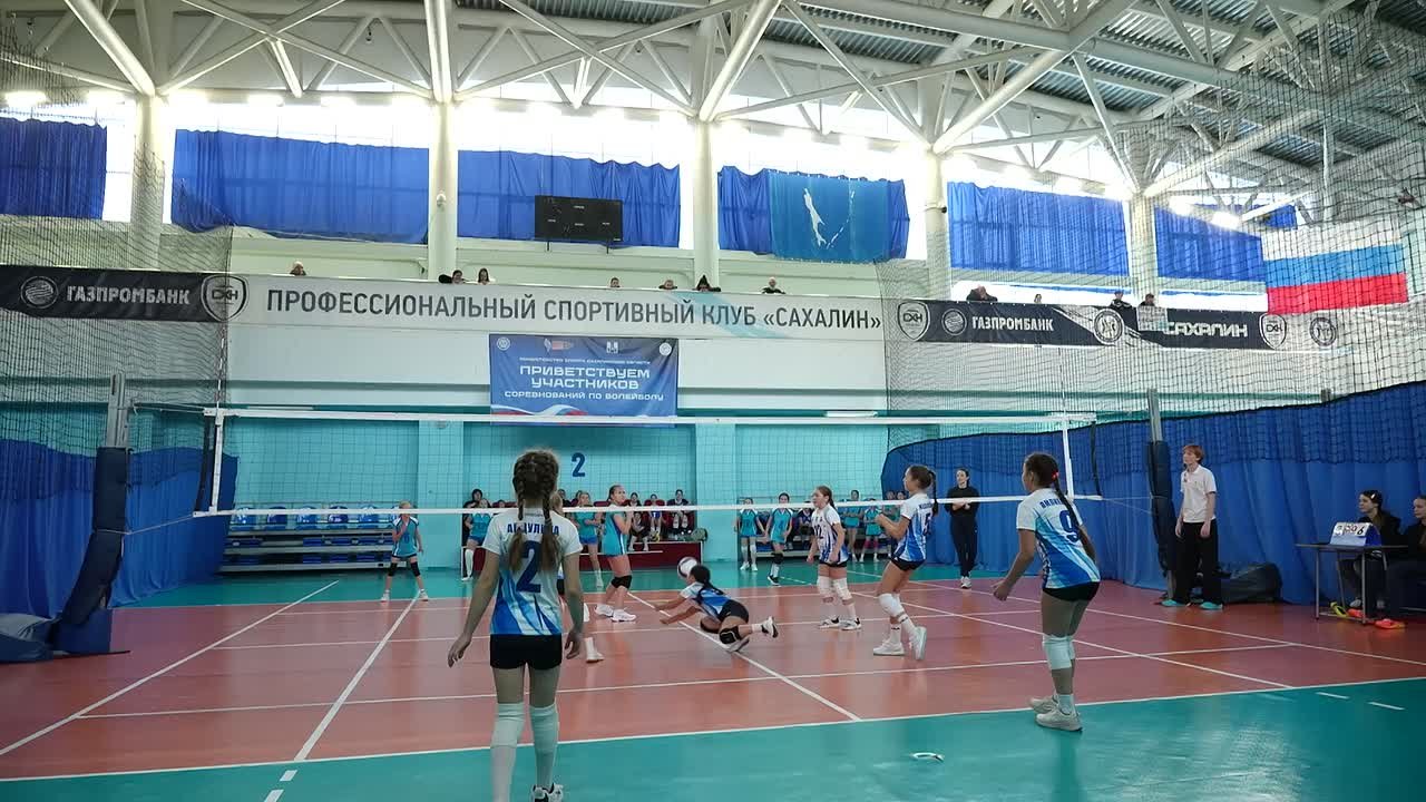 Полминуты драйва, эмоций, командного взаимодействия на открытом Новогоднем турнире по волейболу среди девочек 2014 г.р. и младше