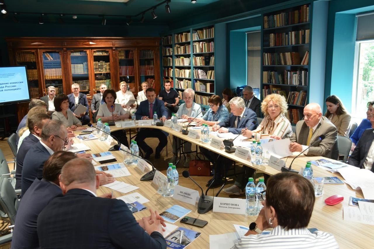 А мы продолжаем вспоминать то знаковое, что было в жизни Сахалинской областной Думы, и что мы все вместе проживали в ушедшем 2025 году А мы продолжаем вспоминать то знаковое, что было в жизни Сахалинской областной Думы, и что мы все вместе проживали в ушедшем 2025 году