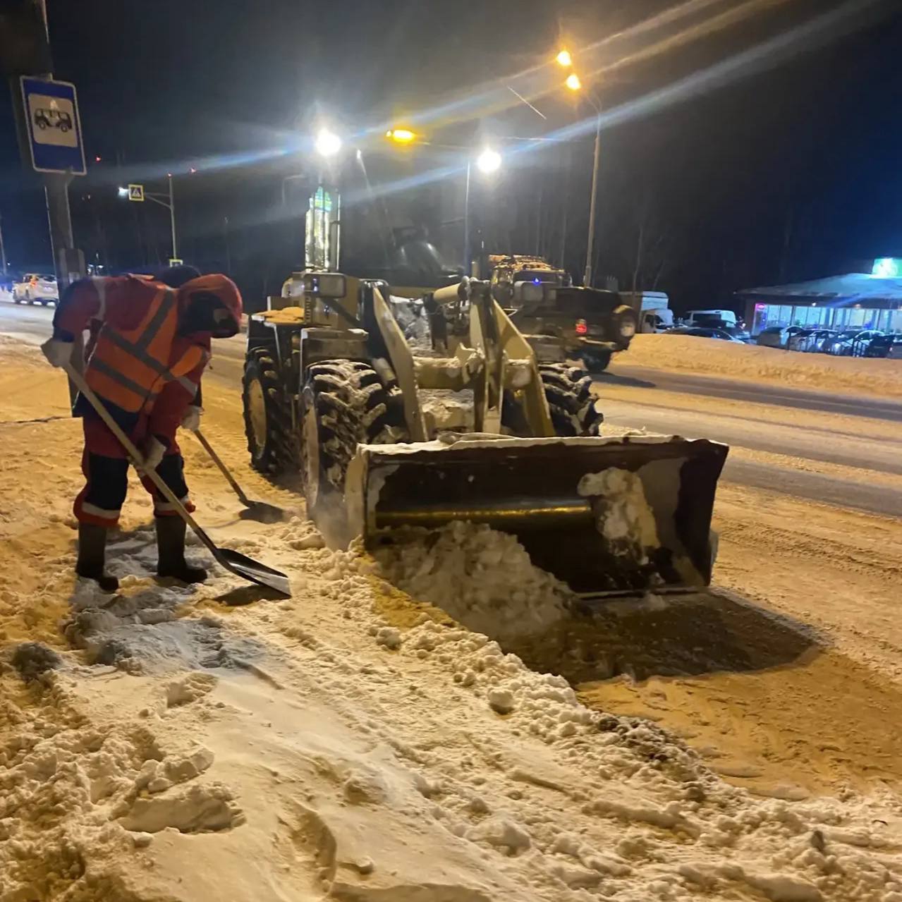 Сергей Надсадин: За сутки на полигоны города вывезено почти 35 тыс Сергей Надсадин: За сутки на полигоны города вывезено почти 35 тыс