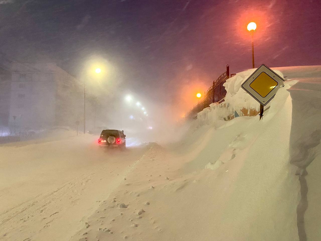 На севере Сахалина бушует метель, дороги закрывают для движения — новость обновляется