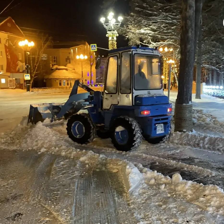 Сергей Надсадин: За сутки на полигоны города вывезено почти 35 тыс Сергей Надсадин: За сутки на полигоны города вывезено почти 35 тыс