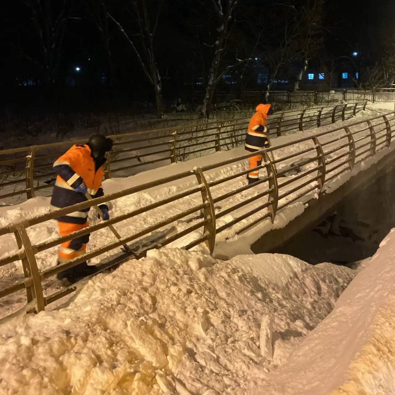 Сергей Надсадин: За сутки на полигоны города вывезено почти 35 тыс Сергей Надсадин: За сутки на полигоны города вывезено почти 35 тыс