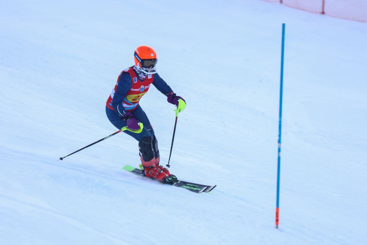 Сахалинские горнолыжники провели первые соревнования в этом году Сахалинские горнолыжники провели первые соревнования в этом году
