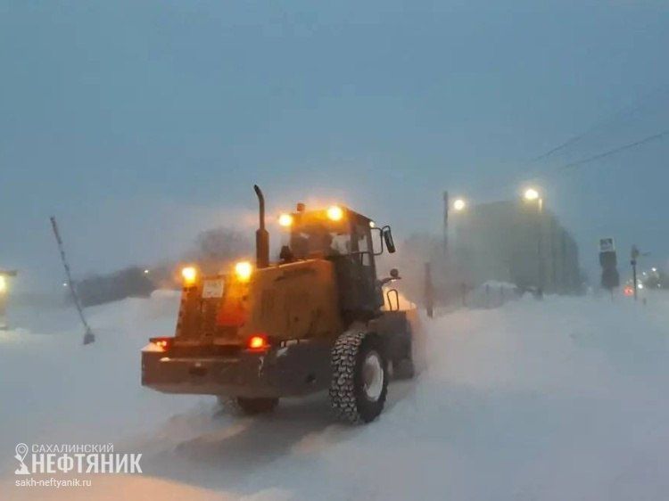 В Москве как в Охе – снежная стихия сроднила дальние города