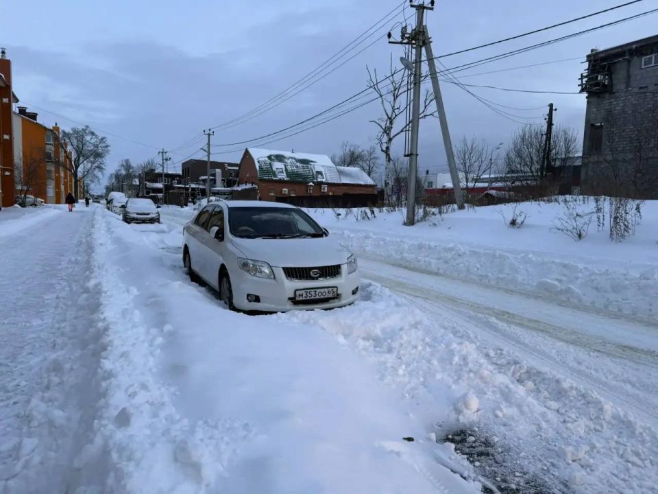 Вот где «не ступала нога», а точнее колёса снегоуборочной техники