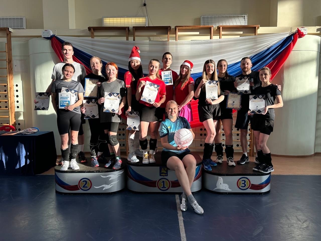 Украшением новогодних каникул в Невельске стал Рождественский турнир по миниволей Украшением новогодних каникул в Невельске стал Рождественский турнир по миниволей