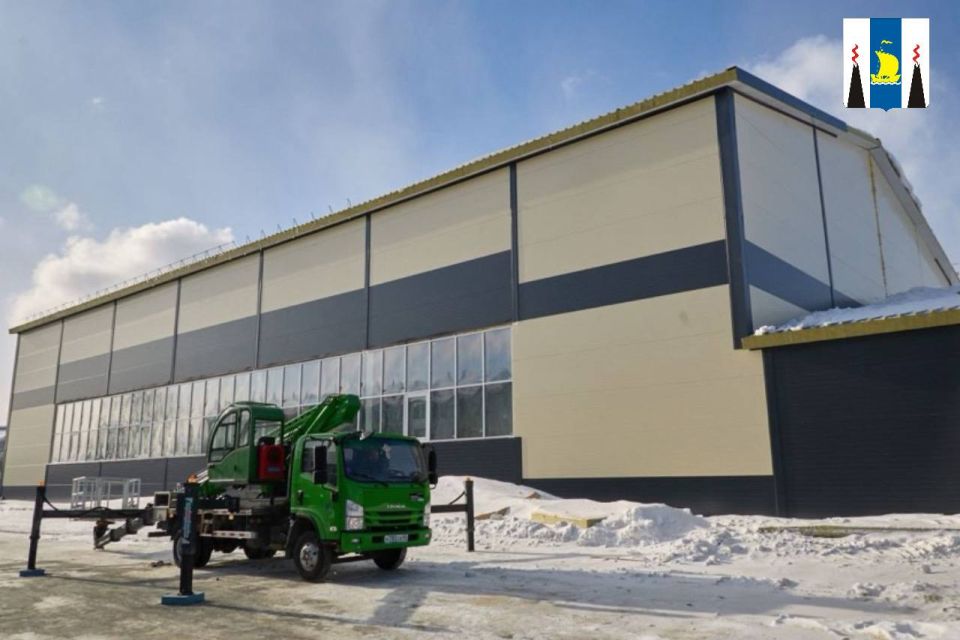 В Дальнем проверили ход строительства спортивного объекта