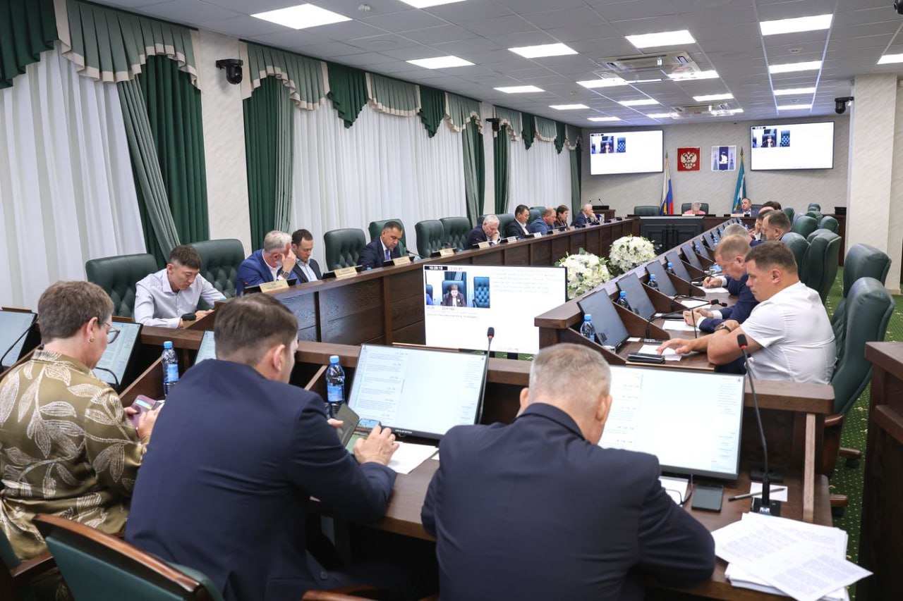 Продолжаем вспоминать, какие важные события для Сахалинской областной Думы произошли в 2025 году Продолжаем вспоминать, какие важные события для Сахалинской областной Думы произошли в 2025 году