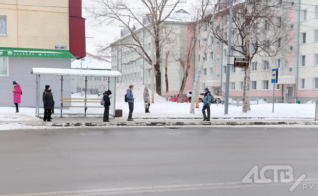 "Неправильное" табло на остановке три недели не даёт покоя южносахалинцу