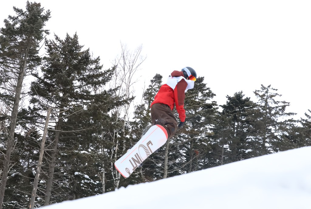 На Сахалине стартовало первенство области по акробатическому сноуборду На Сахалине стартовало первенство области по акробатическому сноуборду