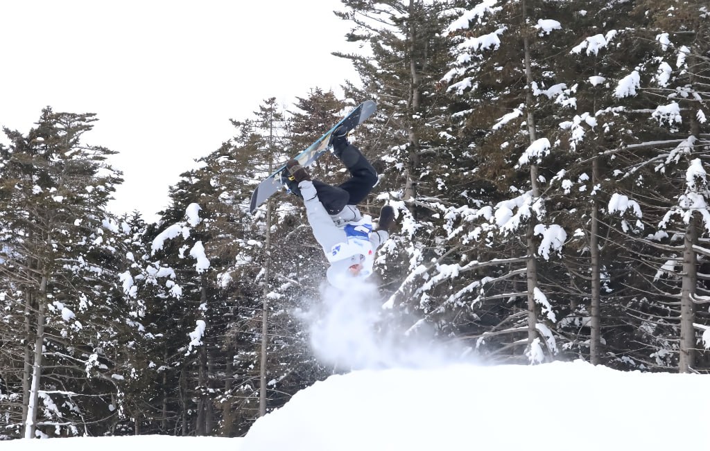 На Сахалине стартовало первенство области по акробатическому сноуборду На Сахалине стартовало первенство области по акробатическому сноуборду