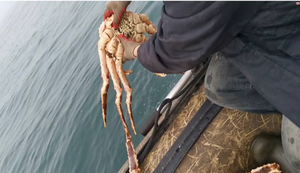 В Холмске за незаконный вылов водных биологических ресурсов у местного жителя конфискованы автомобиль и лодка