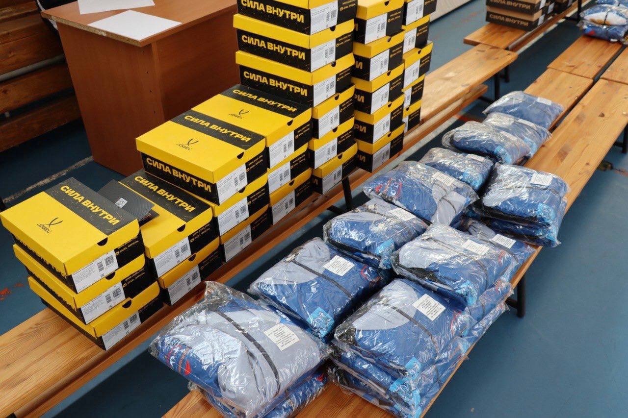 Сергей Надсадин: Ребята из нашей спортивной школы олимпийского резерва по греко-римской борьбе получили новую экипировку Сергей Надсадин: Ребята из нашей спортивной школы олимпийского резерва по греко-римской борьбе получили новую экипировку