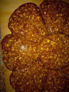 Козинаки из овсянки: простой и вкусный рецепт из детства