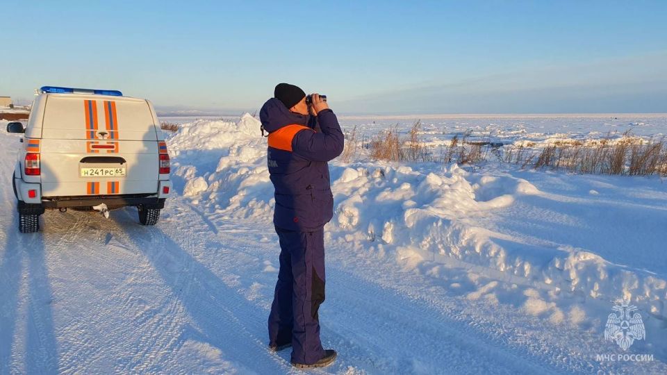 В районе села Стародубское образовалась трещина на льду
