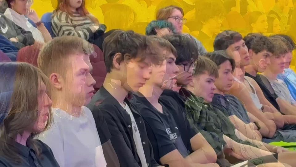 В школе №22 города Южно-Сахалинска прошла важная встреча с сотрудниками УМВД России по Сахалинской области