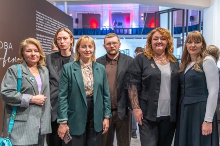 В литературно-музыкальной гостиной «Поющий музей» прошла финальная встреча месяца, объединяющая поэзию, музыку и изобразительное искусство