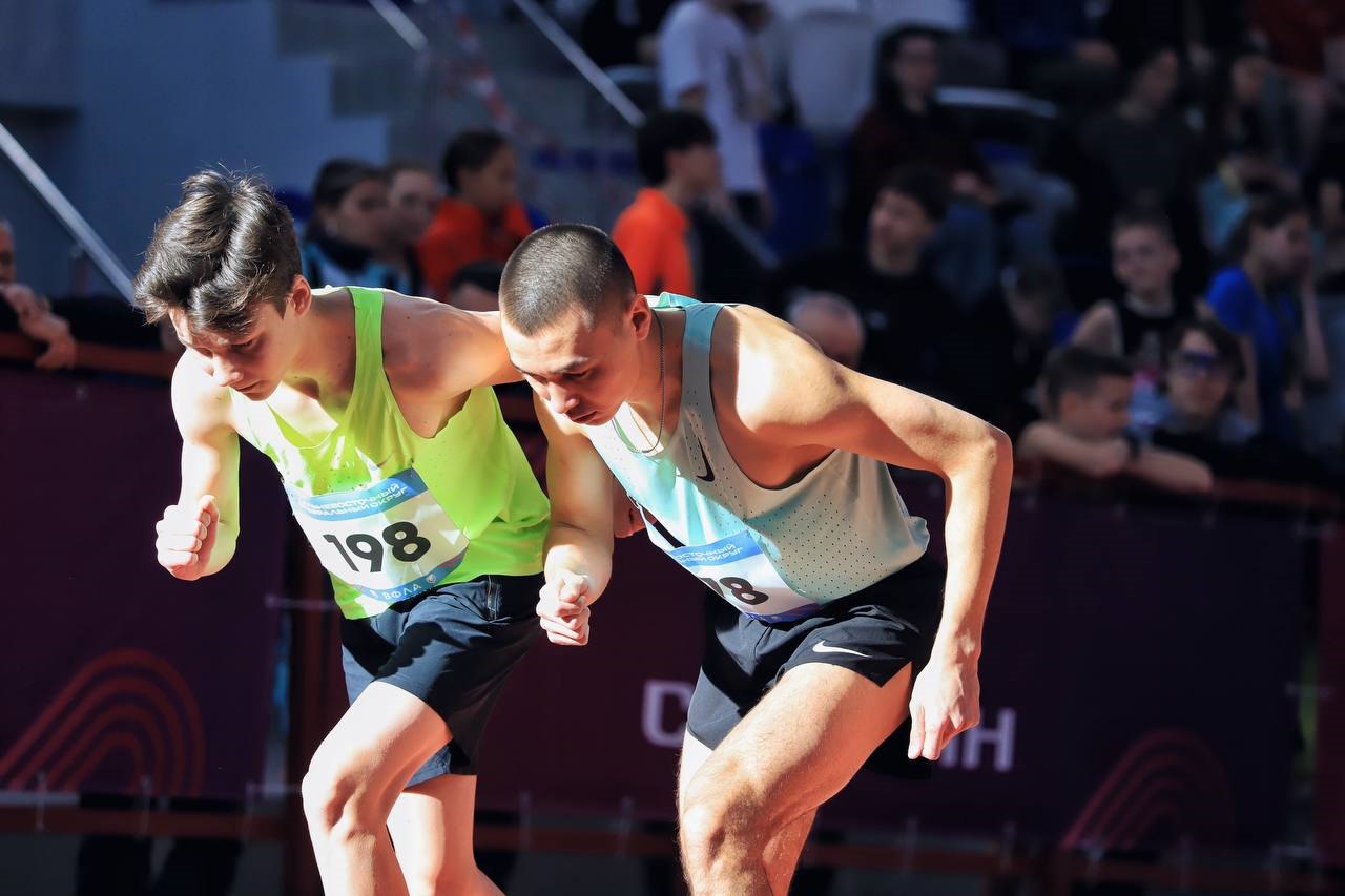 Во второй день чемпионата ДФО по легкой атлетике сахалинцы заслужили 33 награды Во второй день чемпионата ДФО по легкой атлетике сахалинцы заслужили 33 награды