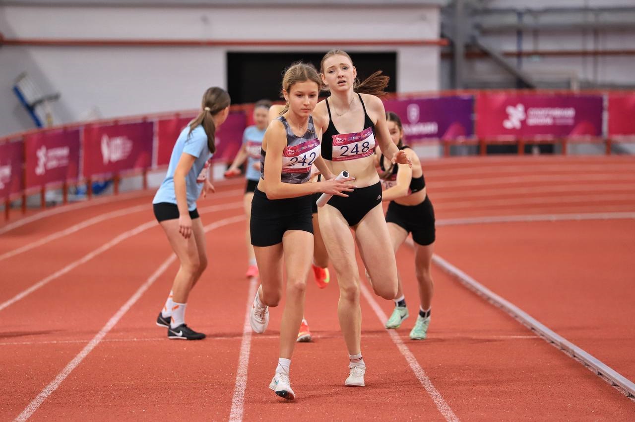 Во второй день чемпионата ДФО по легкой атлетике сахалинцы заслужили 33 награды Во второй день чемпионата ДФО по легкой атлетике сахалинцы заслужили 33 награды