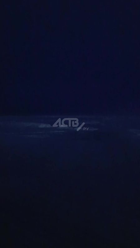 Большая трещина образовалась в припае у юго-восточного побережья Сахалина