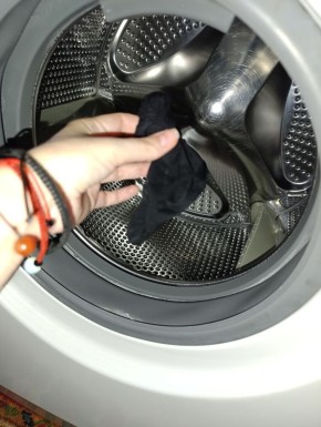 Как вернуть яркость цветной одежде всего за один шаг