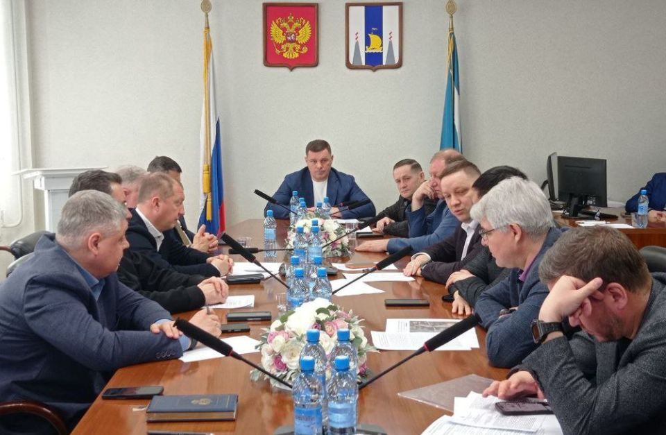В облдуме на круглом столе Комитета по экологии и природопользованию обсудили проблему незаконно обустроенных съездов с автодорог