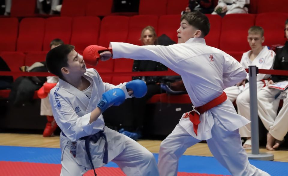 ��������� ������������ �� ������ ������� ����� 500 ����������� � ����-����������