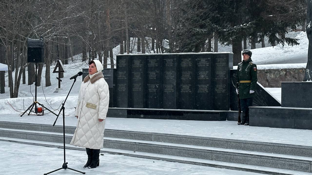 САХАЛИНСКАЯ ПОЛИЦИЯ ПРИНЯЛА УЧАСТИЕ В МЕРОПРИЯТИЯХ, ПОСВЯЩЕННЫХ ДНЮ ПАМЯТИ ВОИНОВ-ИНТЕРНАЦИОНАЛИСТОВ САХАЛИНСКАЯ ПОЛИЦИЯ ПРИНЯЛА УЧАСТИЕ В МЕРОПРИЯТИЯХ, ПОСВЯЩЕННЫХ ДНЮ ПАМЯТИ ВОИНОВ-ИНТЕРНАЦИОНАЛИСТОВ