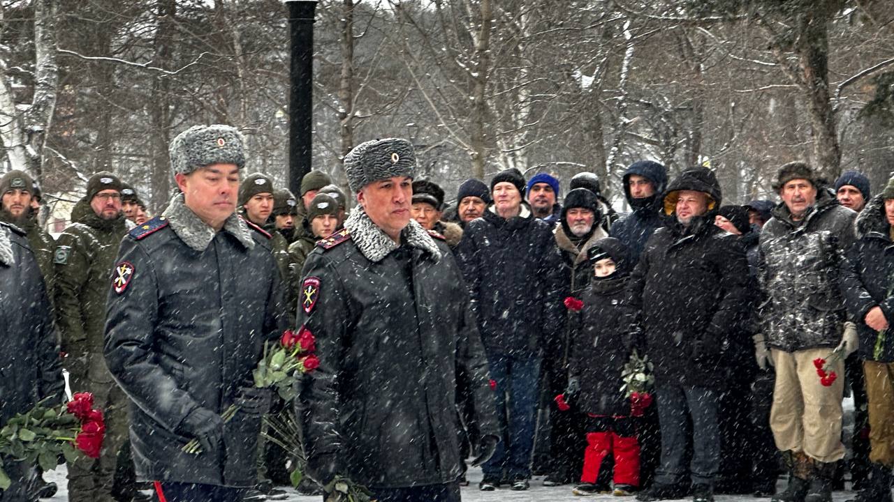 САХАЛИНСКАЯ ПОЛИЦИЯ ПРИНЯЛА УЧАСТИЕ В МЕРОПРИЯТИЯХ, ПОСВЯЩЕННЫХ ДНЮ ПАМЯТИ ВОИНОВ-ИНТЕРНАЦИОНАЛИСТОВ САХАЛИНСКАЯ ПОЛИЦИЯ ПРИНЯЛА УЧАСТИЕ В МЕРОПРИЯТИЯХ, ПОСВЯЩЕННЫХ ДНЮ ПАМЯТИ ВОИНОВ-ИНТЕРНАЦИОНАЛИСТОВ