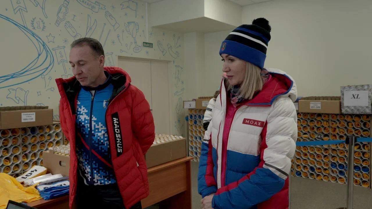 Участники XXVII Международного сахалинского лыжного марафона получают стартовые пакеты Участники XXVII Международного сахалинского лыжного марафона получают стартовые пакеты