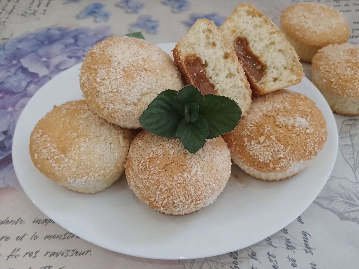 Легкость вкусного счастья: воздушные кексы с секретом