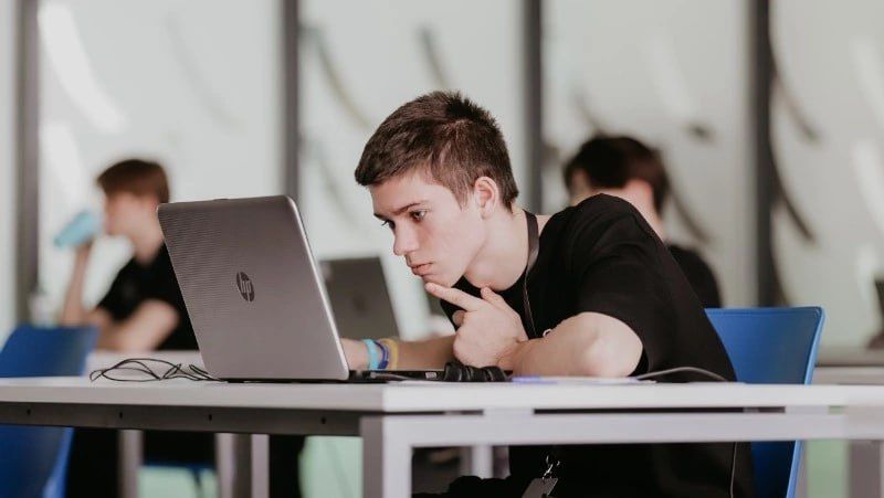 ����� ������ ������� ��������� �������� � ������������� �����������