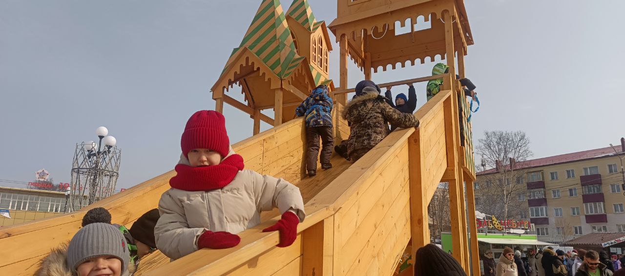 Во всех районах Сахалинской области прошли народные гуляния по случаю Масленицы Во всех районах Сахалинской области прошли народные гуляния по случаю Масленицы