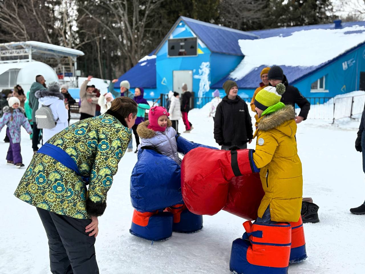 С МАСЛЕНИЦЕЙ!. Сотрудники полиции обеспечили охрану общественного порядка во время праздничных мероприятий в городском парке культуры и отдыха им. Ю.А. Гагарина. Благодаря их профессионализму и внимательности праздник прошёл... С МАСЛЕНИЦЕЙ!. Сотрудники полиции обеспечили охрану общественного порядка во время праздничных мероприятий в городском парке культуры и отдыха им. Ю.А. Гагарина. Благодаря их профессионализму и внимательности праздник прошёл...