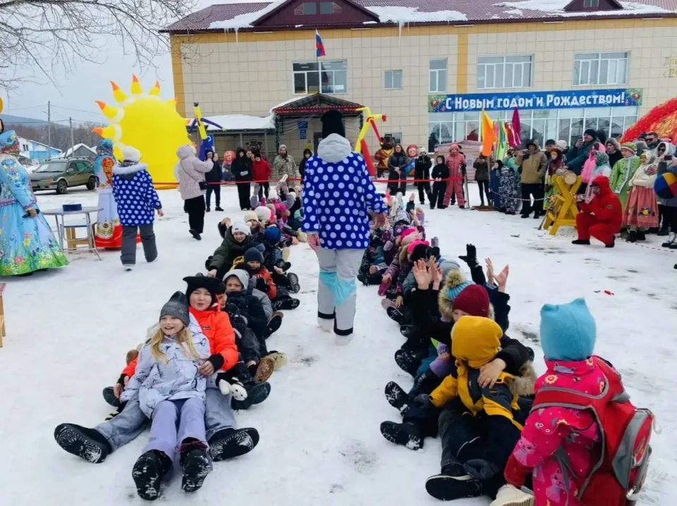 От Старорусского до Весточки: Масленица зашла в гости в планировочные районы и сёла, а также школу искусств «Этнос»