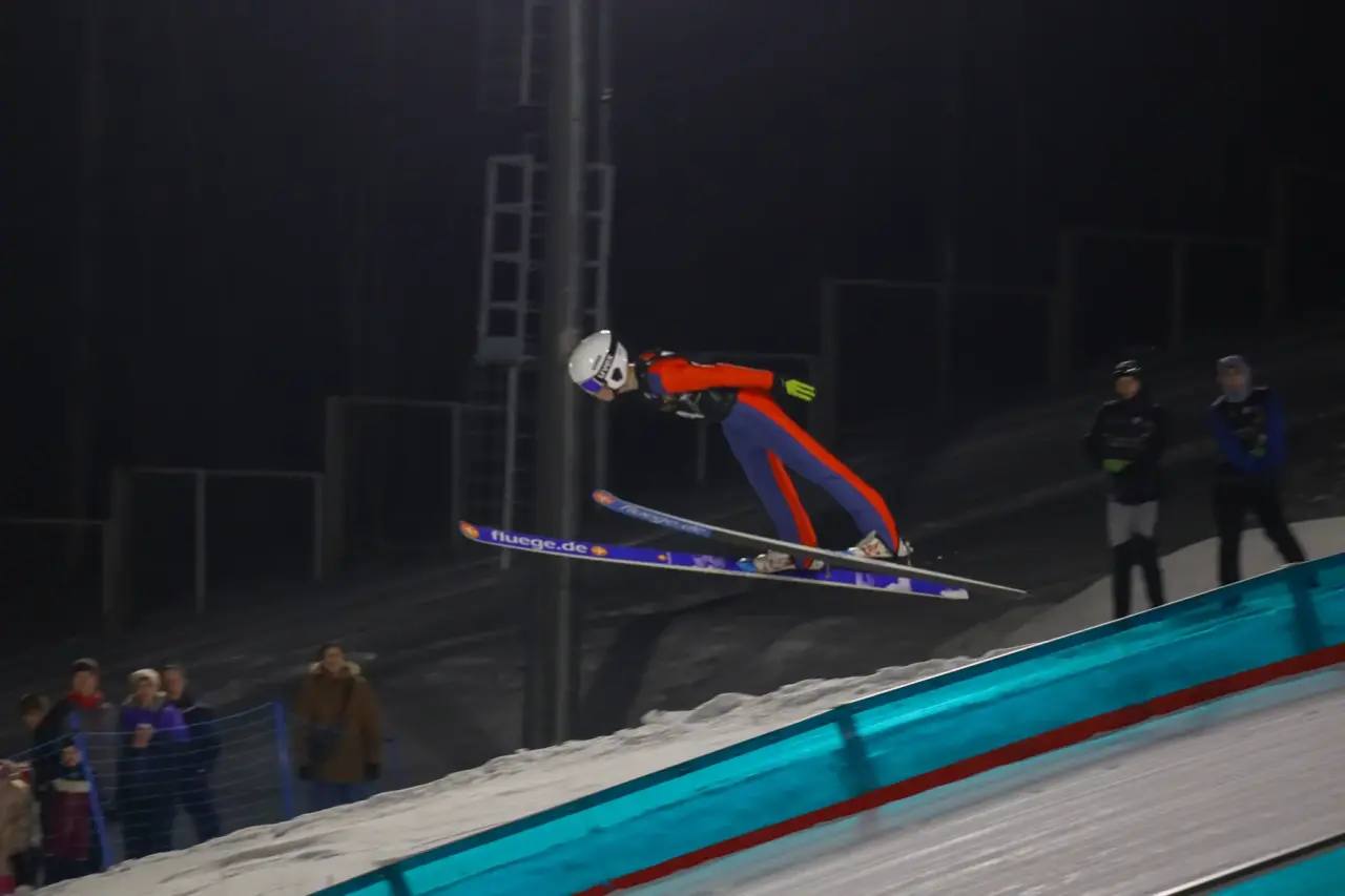 Островитяне завоевали 10 медалей на «Сахалинских ночных полетах» Островитяне завоевали 10 медалей на «Сахалинских ночных полетах»