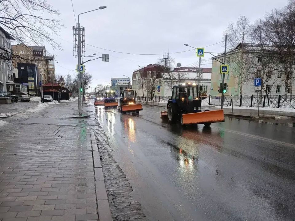 Сергей Надсадин: Несмотря на праздник, утро и день выдались непростыми у наших дорожников