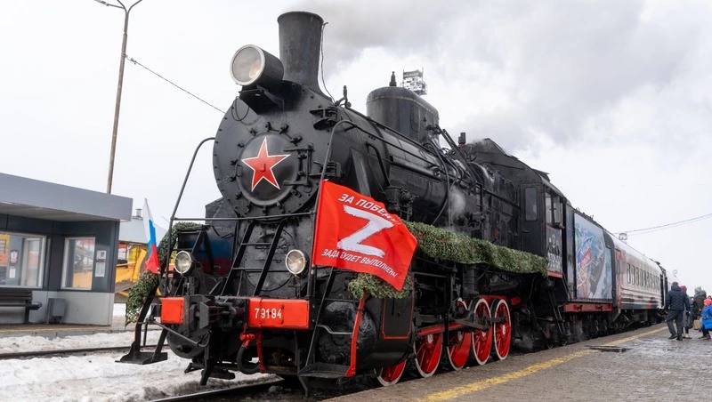 Праздничный экспресс «Сердцем за Родину!» запустили между Южно-Сахалинском и Корсаковым 23 февраля
