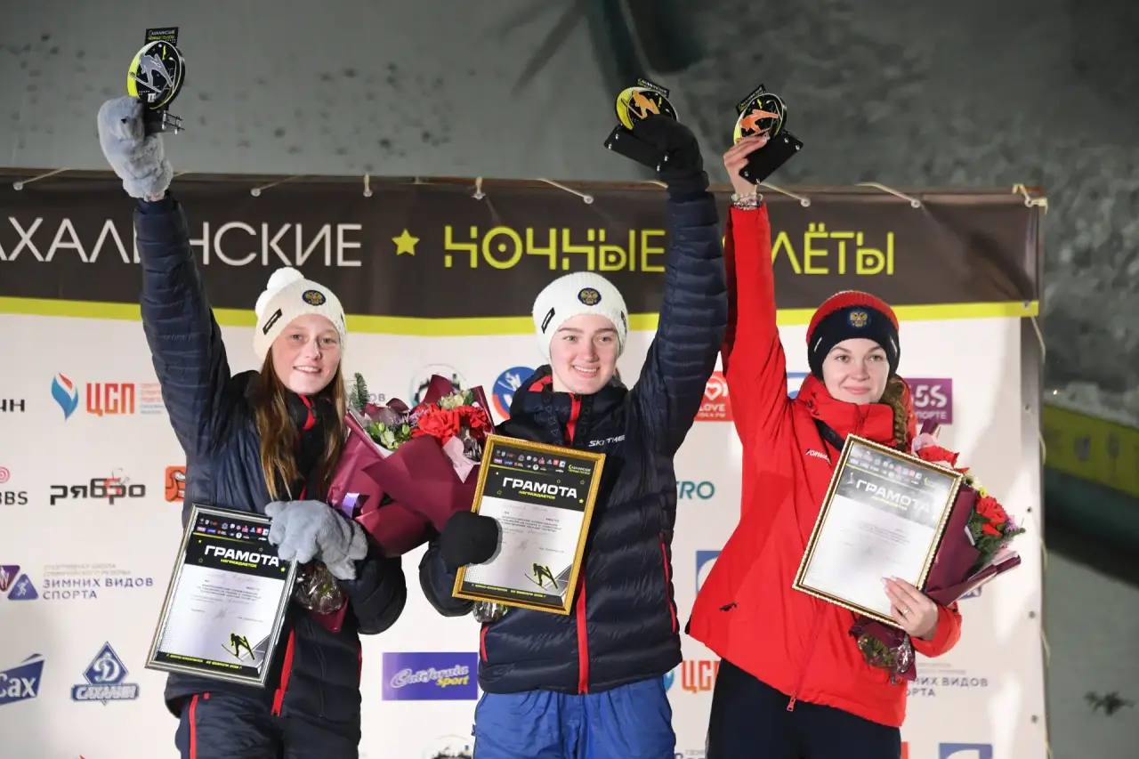 Островитяне завоевали 10 медалей на «Сахалинских ночных полетах» Островитяне завоевали 10 медалей на «Сахалинских ночных полетах»