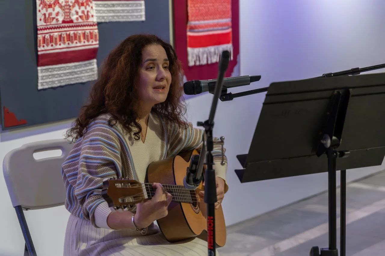 Поэтическая дуэль и живая музыка: на Сахалине анонсировали новый вечер «Поющий музей» Поэтическая дуэль и живая музыка: на Сахалине анонсировали новый вечер «Поющий музей»