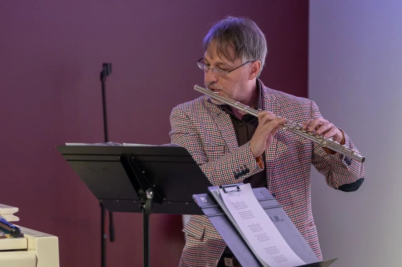 Поэтическая дуэль и живая музыка: на Сахалине анонсировали новый вечер «Поющий музей» Поэтическая дуэль и живая музыка: на Сахалине анонсировали новый вечер «Поющий музей»