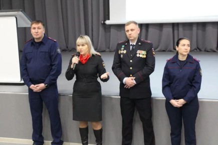 Воспитаем детей вместе — чужих детей не бывает: сотрудники СК и полиции провели «Урок ответственности» в школе №24