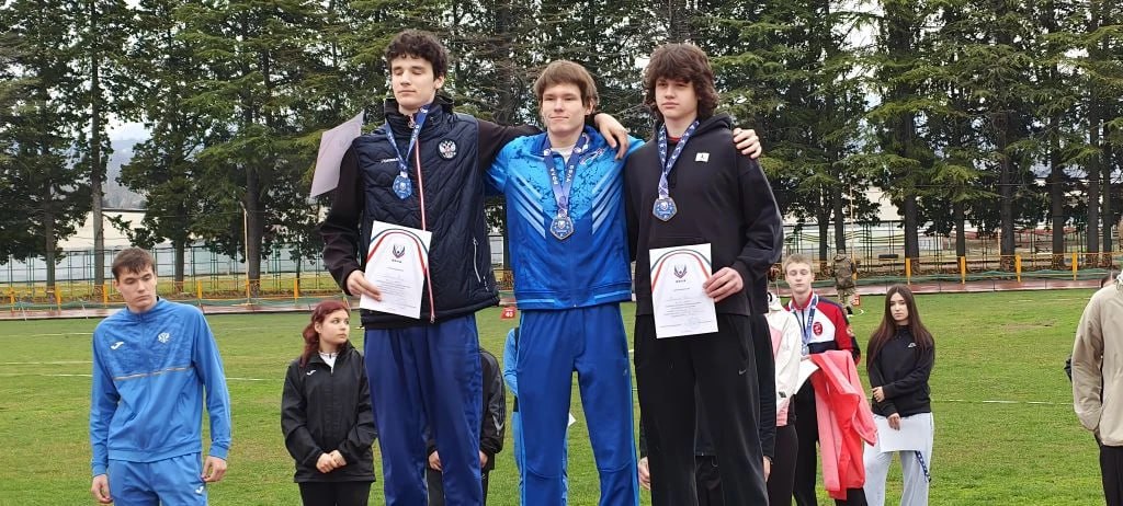 Артур Кохан победил на всероссийских соревнованиях по легкой атлетике Артур Кохан победил на всероссийских соревнованиях по легкой атлетике