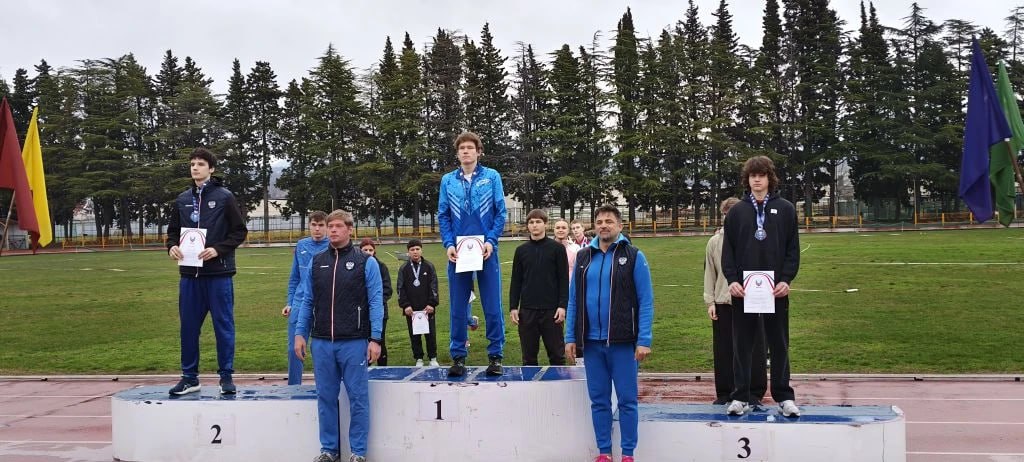 Артур Кохан победил на всероссийских соревнованиях по легкой атлетике